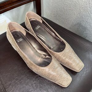 Elegant Women's Beige Heels